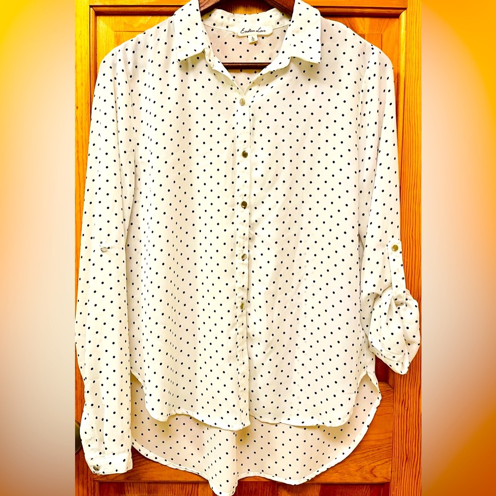 Women’s “Endless Love” Polka Dot Convertible Sleeve Blouse